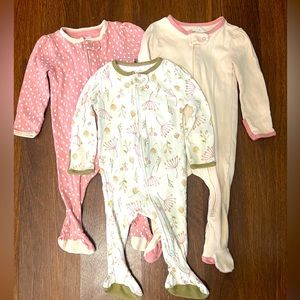 Baby girl zipper pajamas